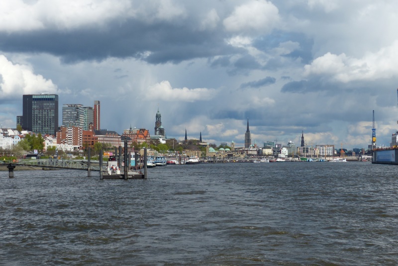 Blick auf St. Pauli - Richtung Binnenhafen