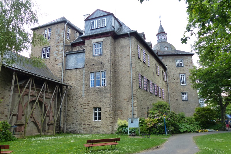 das Obere Schloss = Siegerlandmuseum seit 1905